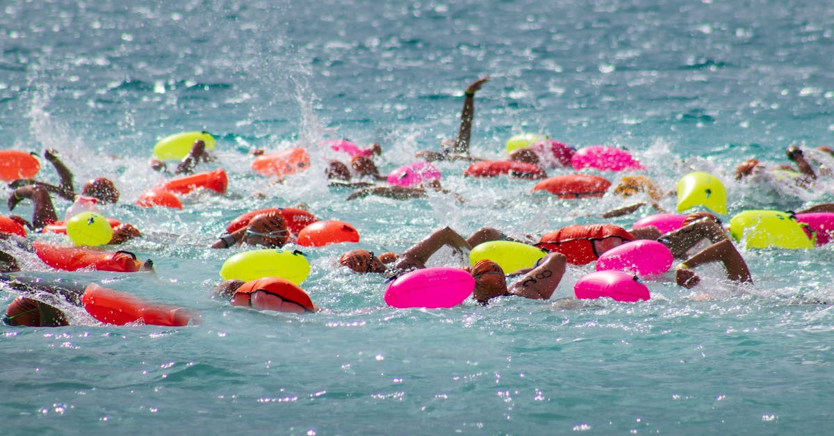 améliorez vos performances en natation pour le triathlon grâce à des conseils et techniques efficaces adaptés à tous les niveaux.