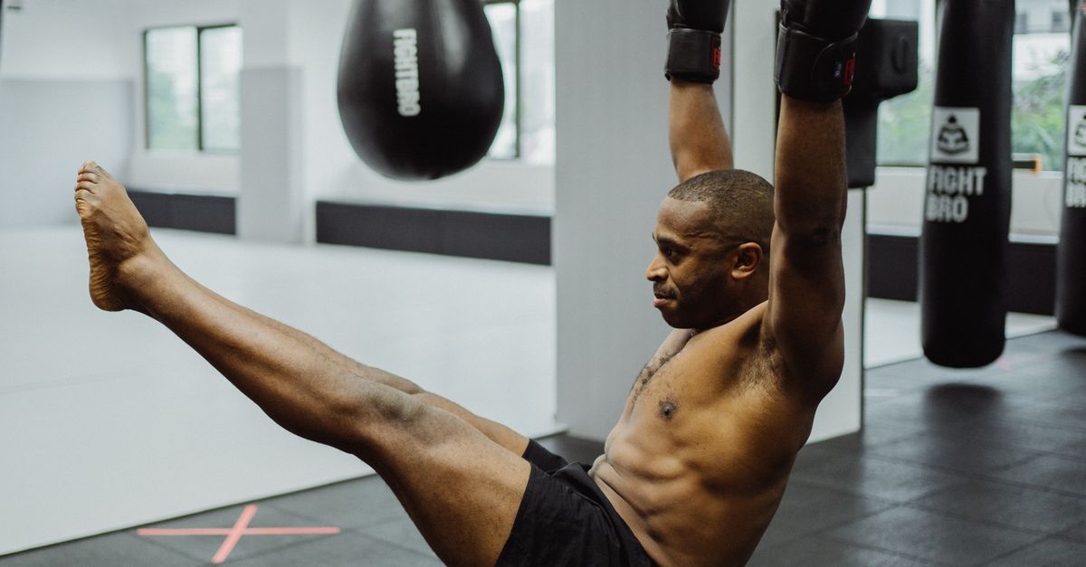 découvrez des exercices efficaces pour renforcer votre sangle abdominale, améliorer votre posture et prévenir les blessures au quotidien.