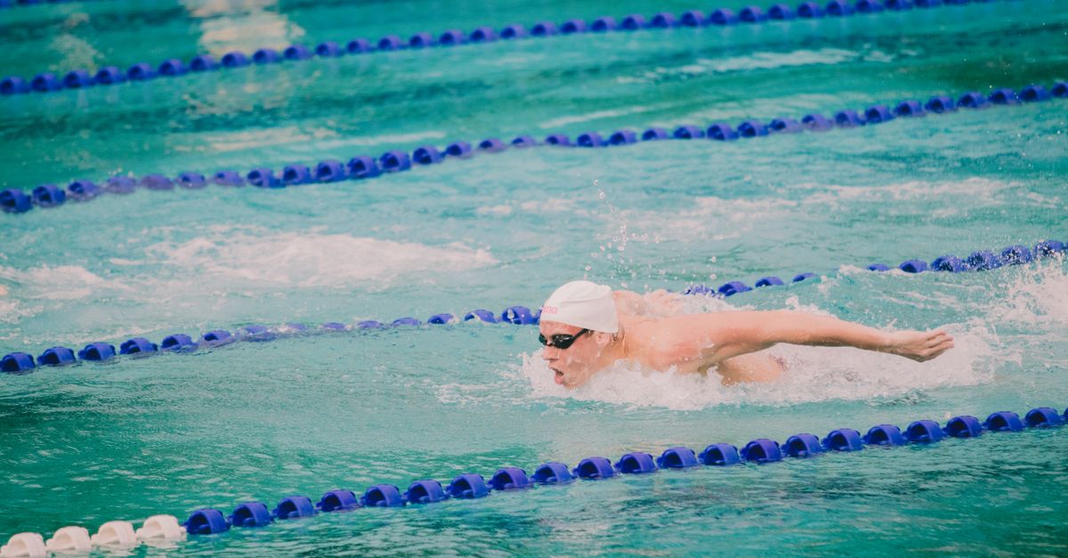 apprenez les techniques de contrôle de la respiration pour la natation afin d'améliorer votre endurance et vos performances dans l'eau.