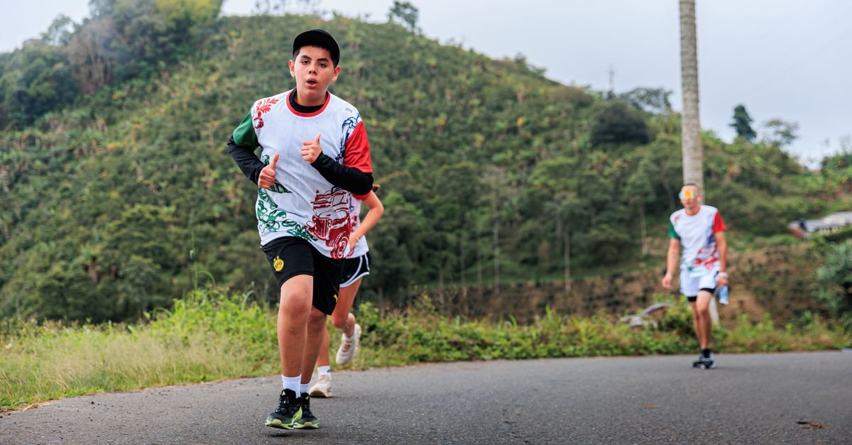 entraînement en côte : améliorez votre endurance, force et performance grâce à des exercices spécifiques en montée.