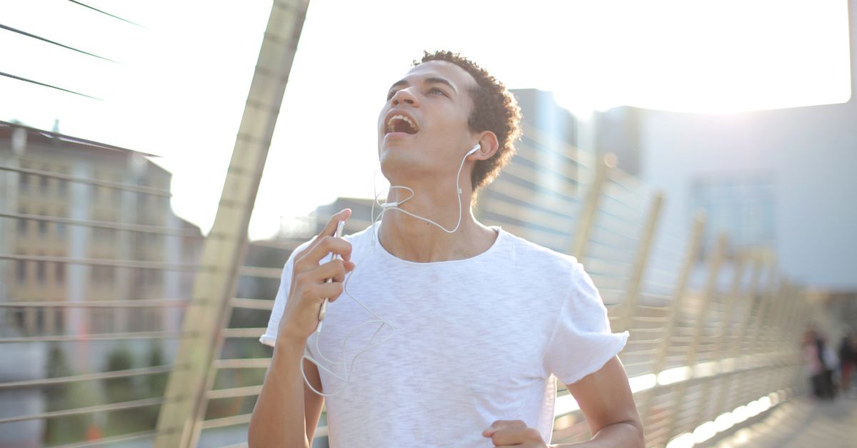 découvrez des techniques de respiration efficaces pour améliorer vos performances en course à pied et optimiser votre endurance.