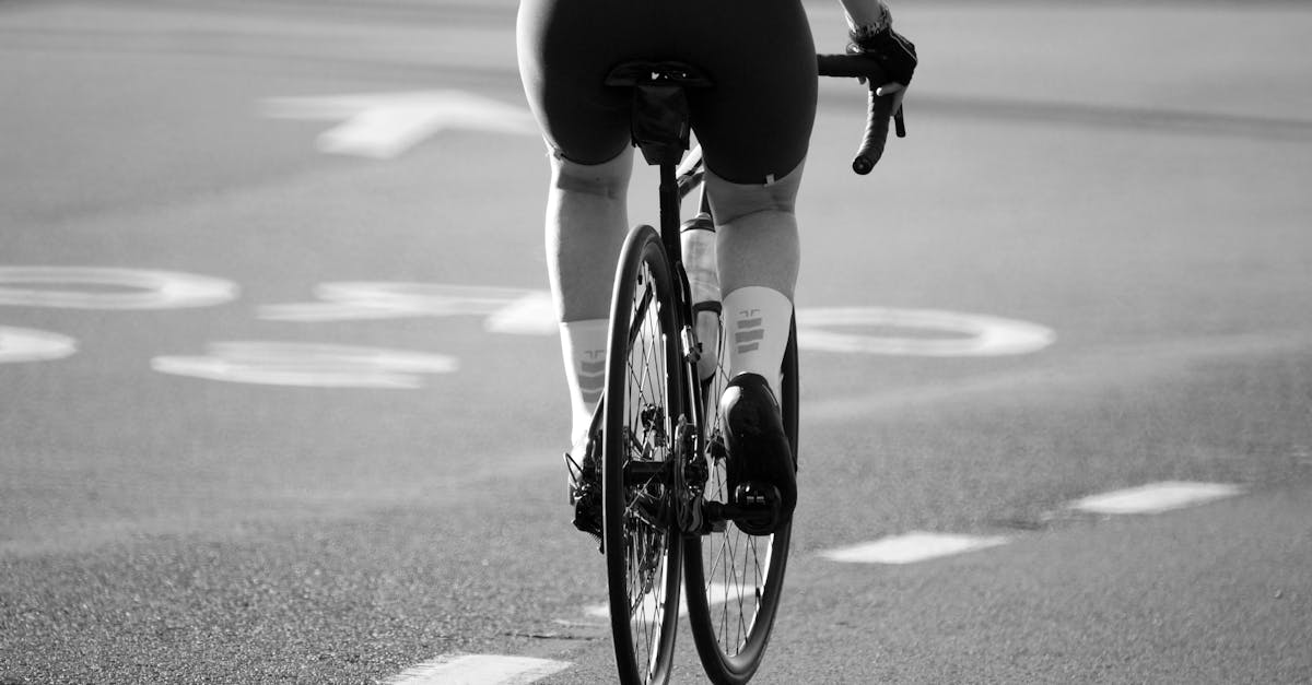 découvrez comment améliorer votre cadence de pédalage en cyclisme pour optimiser vos performances et votre endurance.
