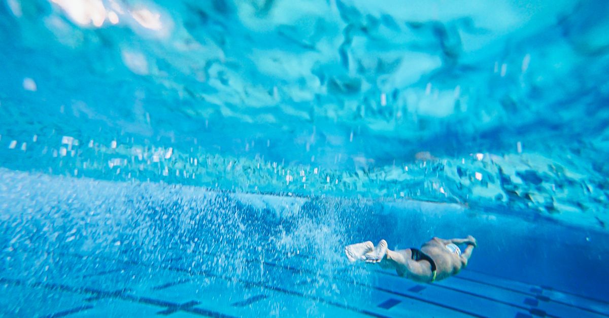 améliorez votre vitesse en nage libre grâce à des techniques efficaces et des conseils d'entraînement adaptés pour progresser rapidement.