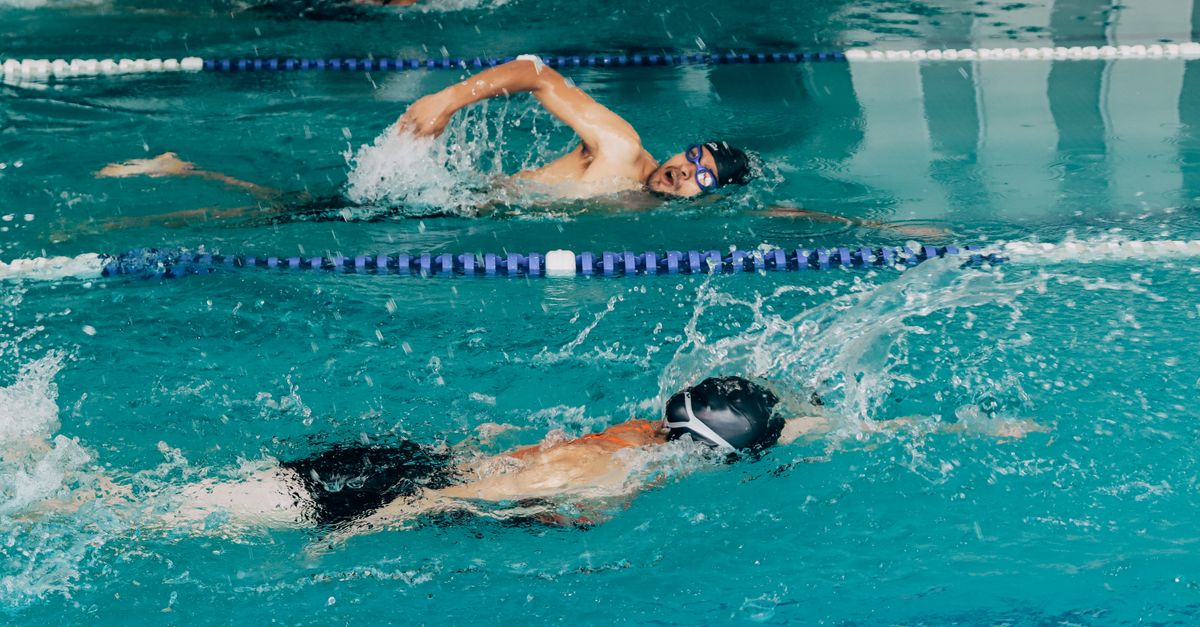 améliorez votre vitesse en nage libre grâce à des techniques efficaces et des exercices adaptés pour maximiser vos performances en natation.