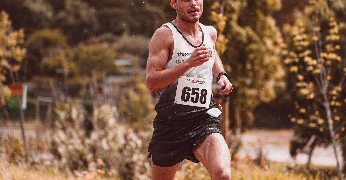 découvrez les bienfaits de l'entraînement fractionné (interval training) pour améliorer votre endurance, brûler des calories et optimiser votre performance physique.