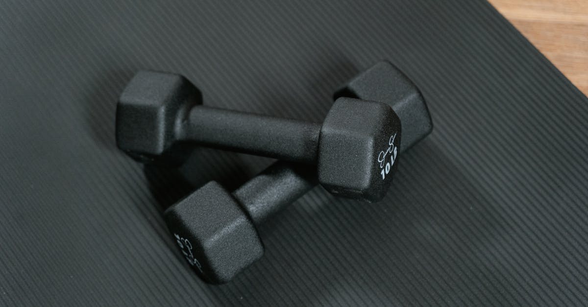 découvrez les bienfaits de l'entraînement en force pour améliorer votre musculature, votre endurance et votre santé globale grâce à des exercices adaptés à tous les niveaux.