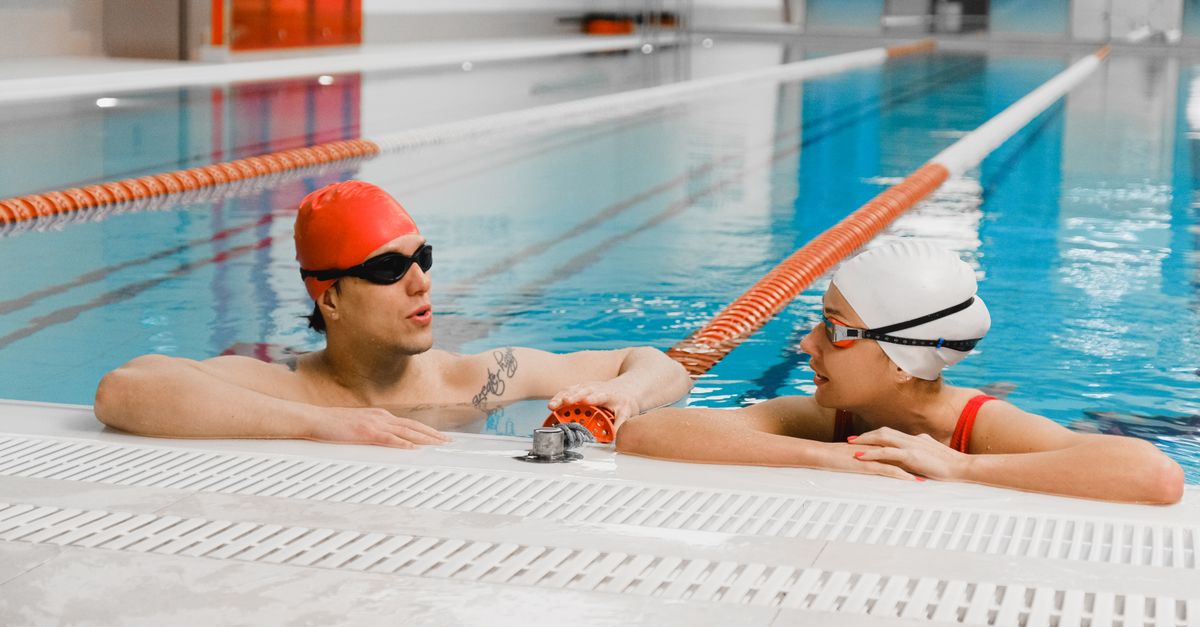 découvrez nos sessions de natation adaptées à tous les niveaux pour améliorer votre technique, votre endurance et votre bien-être.