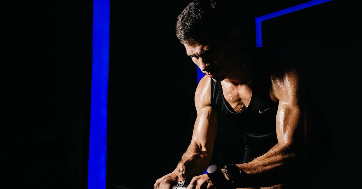 découvrez les nombreux bienfaits du cyclisme en intérieur pour améliorer votre forme physique, brûler des calories et renforcer votre endurance dans le confort de chez vous.