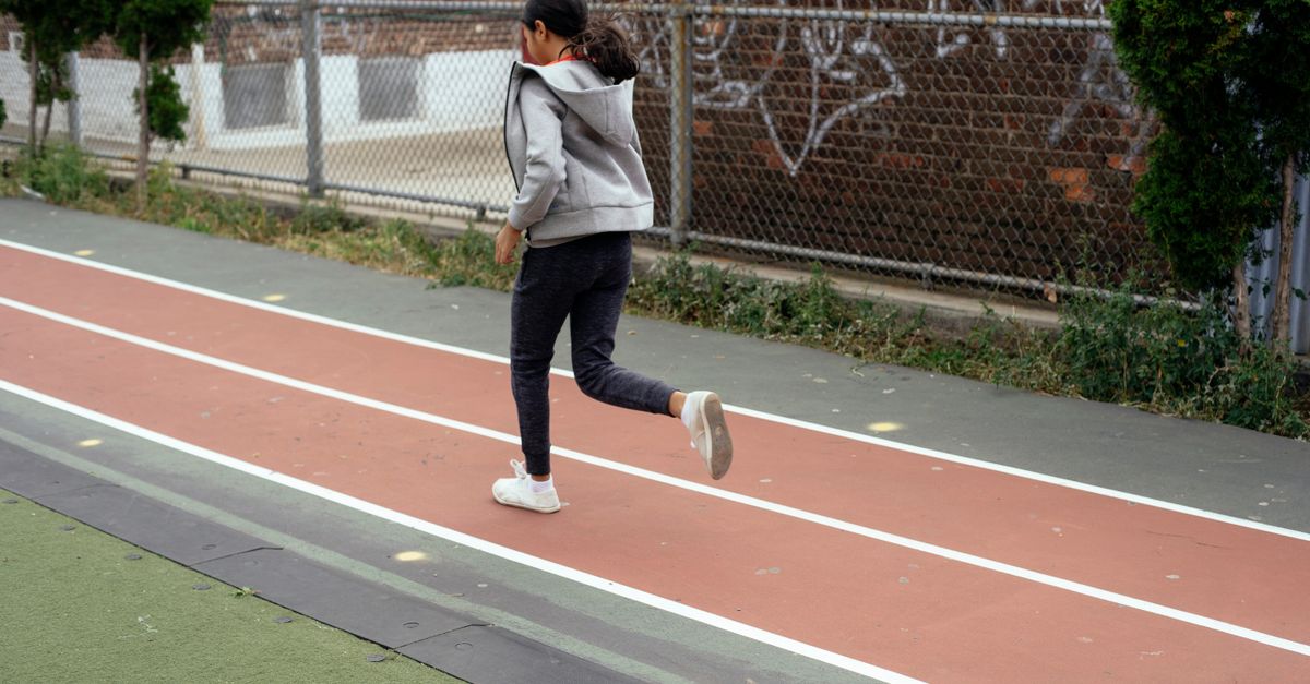 améliorez votre foulée de course grâce à des techniques efficaces pour optimiser votre performance et réduire le risque de blessures.