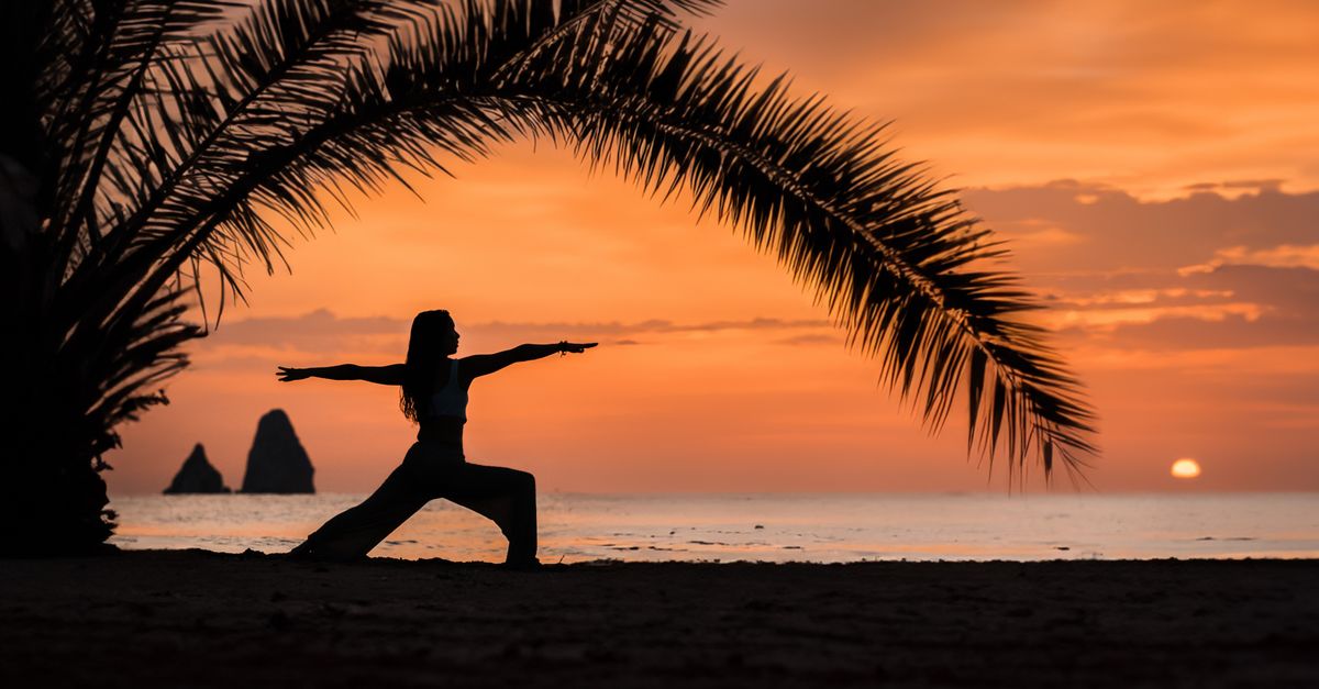 découvrez les bienfaits du yoga pour le corps et l'esprit, avec des exercices adaptés à tous les niveaux pour améliorer votre bien-être au quotidien.