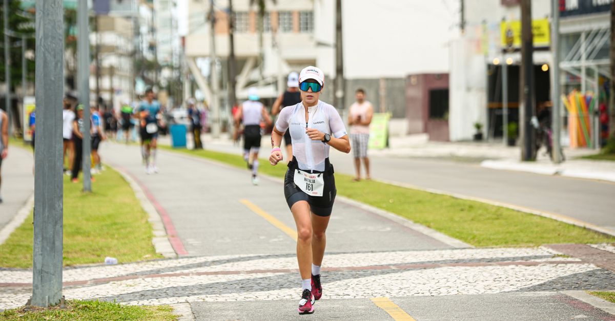 découvrez tout sur le triathlon : entraînements, conseils, équipements et compétitions pour exceller dans cette discipline combinant natation, vélo et course à pied.