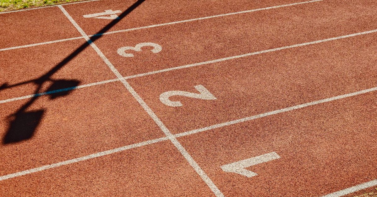 préparez efficacement votre sprint triathlon grâce à nos conseils d'entraînement, nutrition et récupération pour optimiser vos performances le jour de la course.