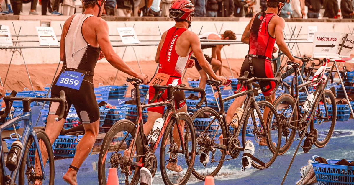 découvrez comment optimiser votre allure en triathlon pour améliorer vos performances et gérer efficacement votre énergie tout au long de la course.
