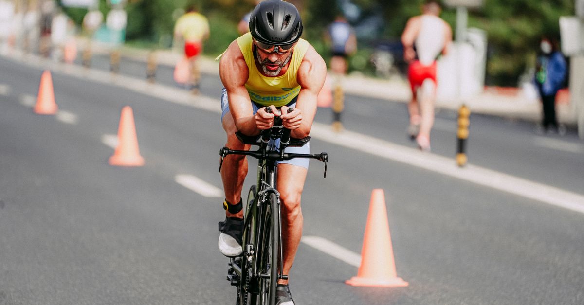 découvrez les meilleures stratégies de gestion du rythme pour optimiser vos performances en triathlon et atteindre vos objectifs avec efficacité.