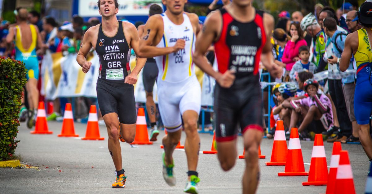 découvrez des conseils et stratégies efficaces pour optimiser votre rythme en triathlon, améliorer vos performances et gérer votre énergie tout au long de la course.